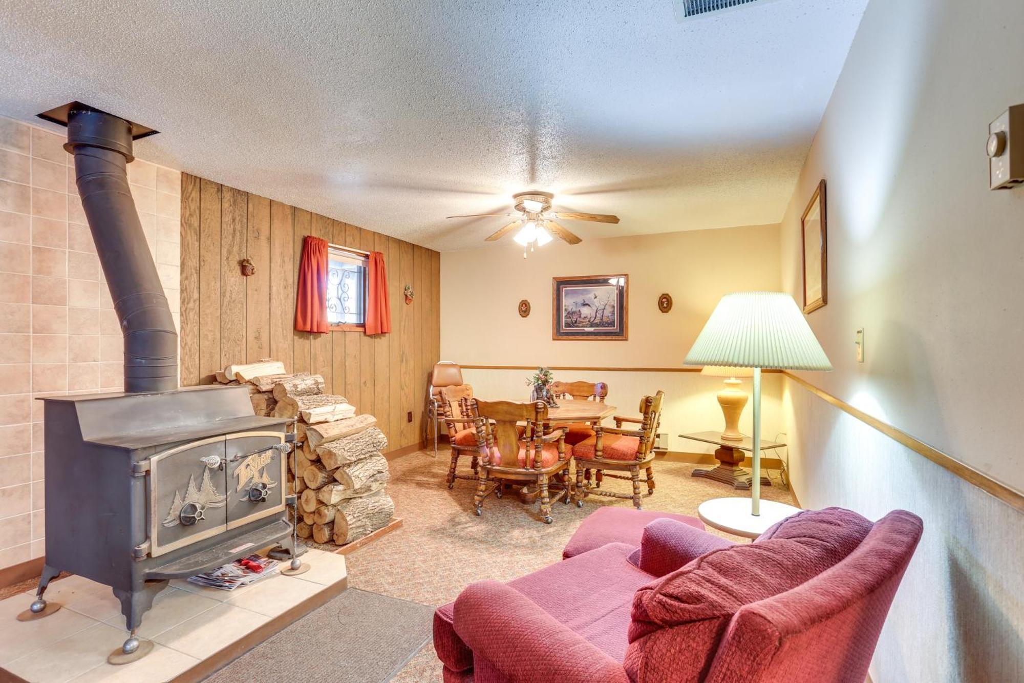 Cozy Black Hills Nature Retreat With Private Deck! Rapid City Eksteriør bilde